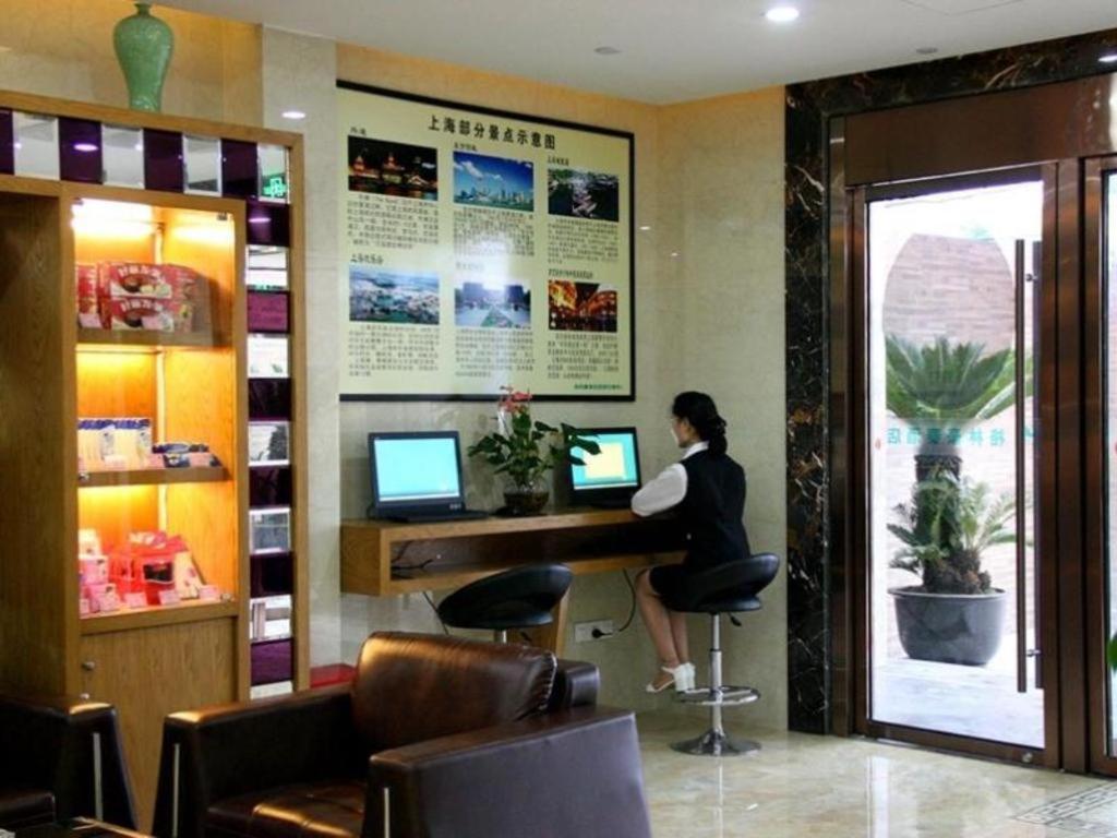 Greentree Inn Shanghai Kangqiao Industrial Zone Jinxiu Road Business Hotel Exterior foto